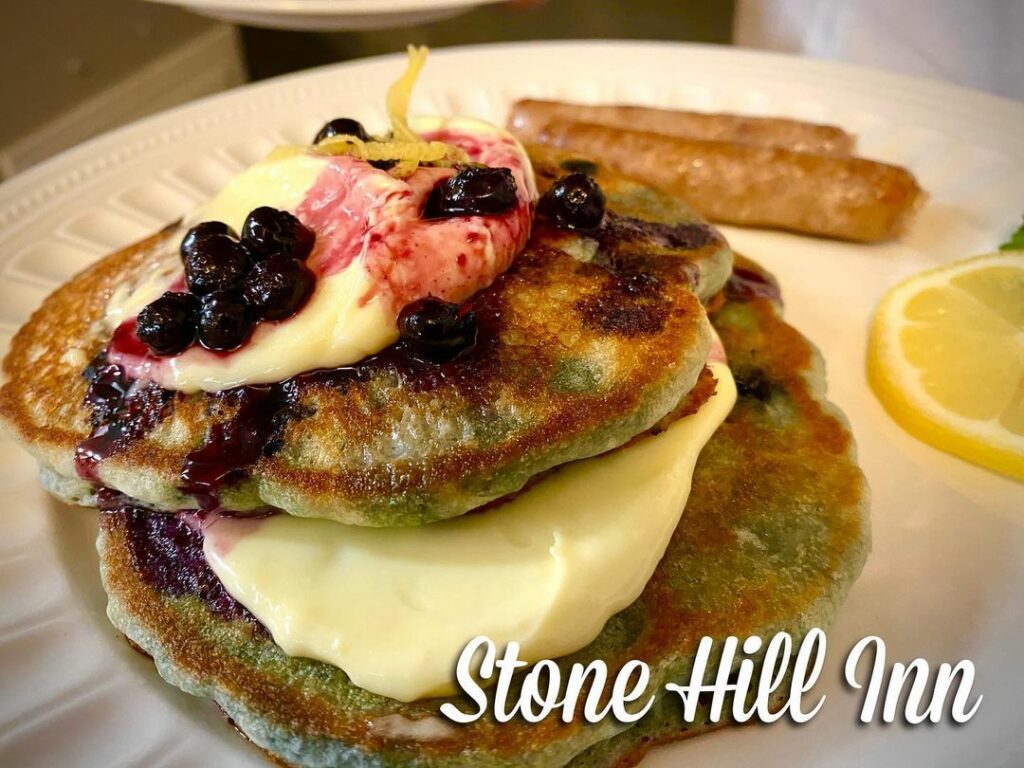 Blueberry pancakes with lemon mascarpone!